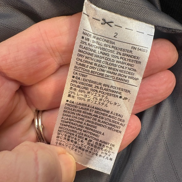 EUC Banana Republic Factory Sz 2 Small Black Blazer 2 Button Poly Rayon Womens - Picture 12 of 14